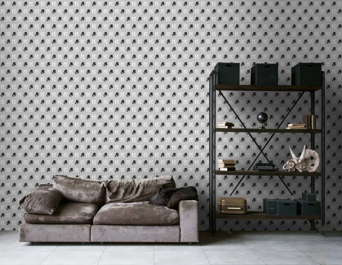 A.S. Creation AS Creation Karl Lagerfeld - Papier Peint Portrait - Design "Kameo" Dessin - Argent Noir Blanc Métallisé - 1005 X 53 Cm 4 A.S. Creation AS Creation Karl Lagerfeld - Papier Peint Portrait - Design "Kameo" Dessin - Argent Noir Blanc Métallisé - 1005 X 53 Cm – Image 4